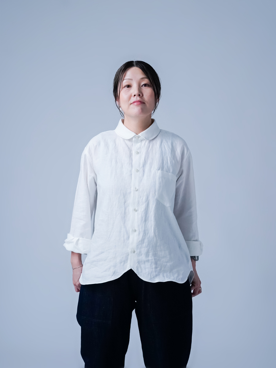 リネンシャツ】心の角をとる。やわらぎ リネン丸襟シャツ ／ 白色