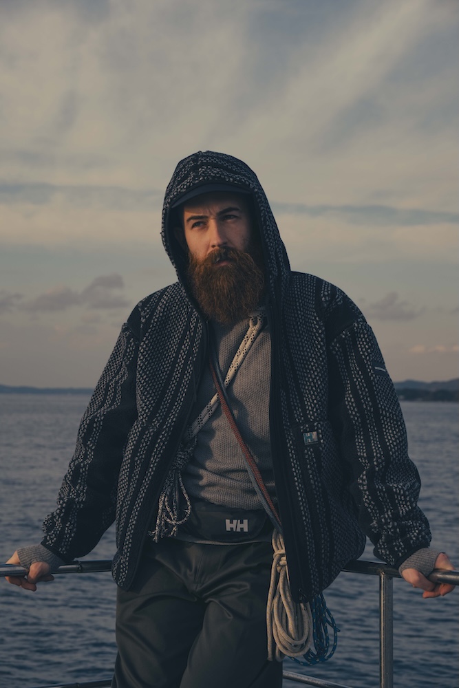 ディセンダントとヘリーハンセンが再コラボ。迫力満点の生地で魅せる