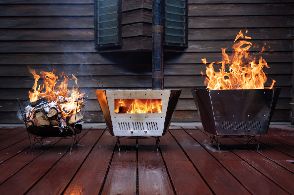 MAAGZの焚き火台「ラプカ」が進化！ 薪ストーブにも変身できるカスタム