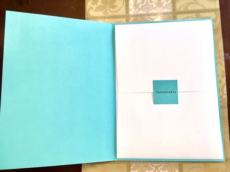 グリコのおまけとティファニーの婚姻届／中野香織｜北日本新聞webunプラス