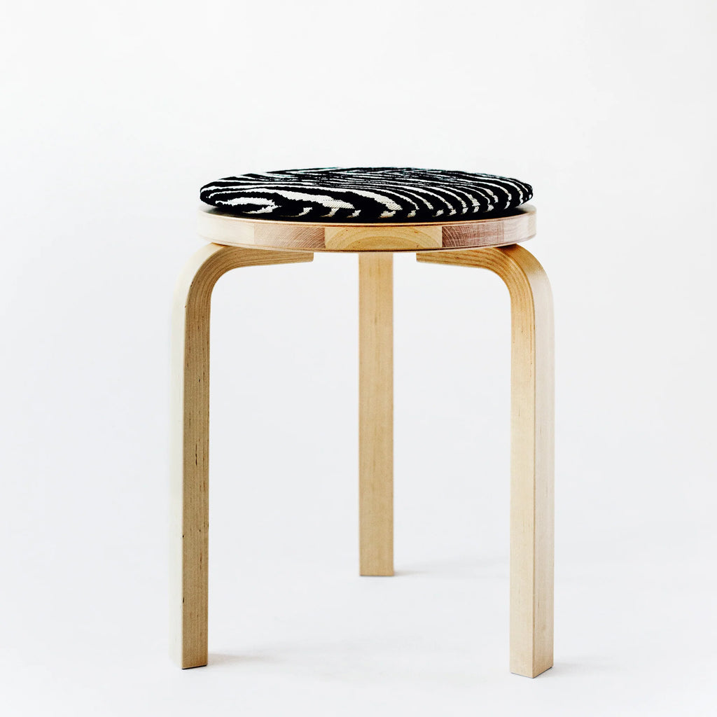 公式】Artek（アルテック）- スツール60 シートクッション ゼブラ