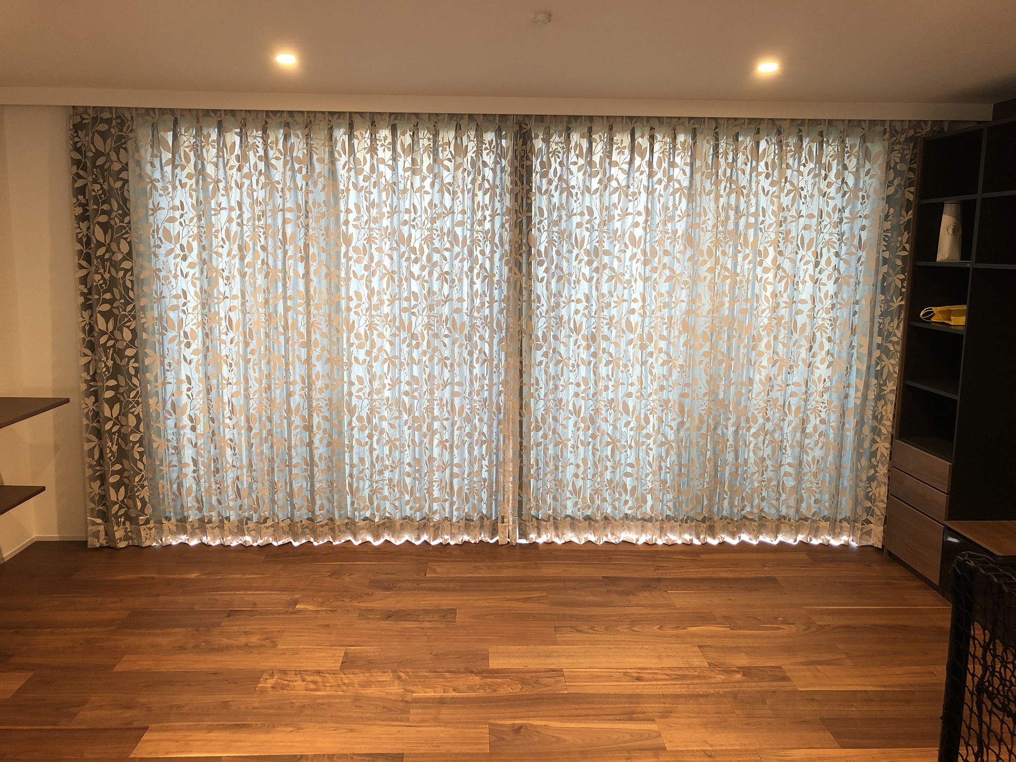 創業200年を超えるフィスバ社のオーダーカーテン。｜施工ブログ｜新築