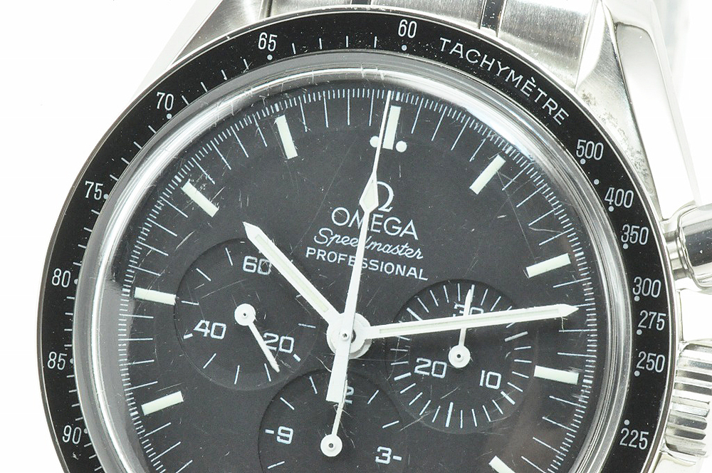 オメガ スピードマスター プロフェッショナル 手巻き 3570.50 風防