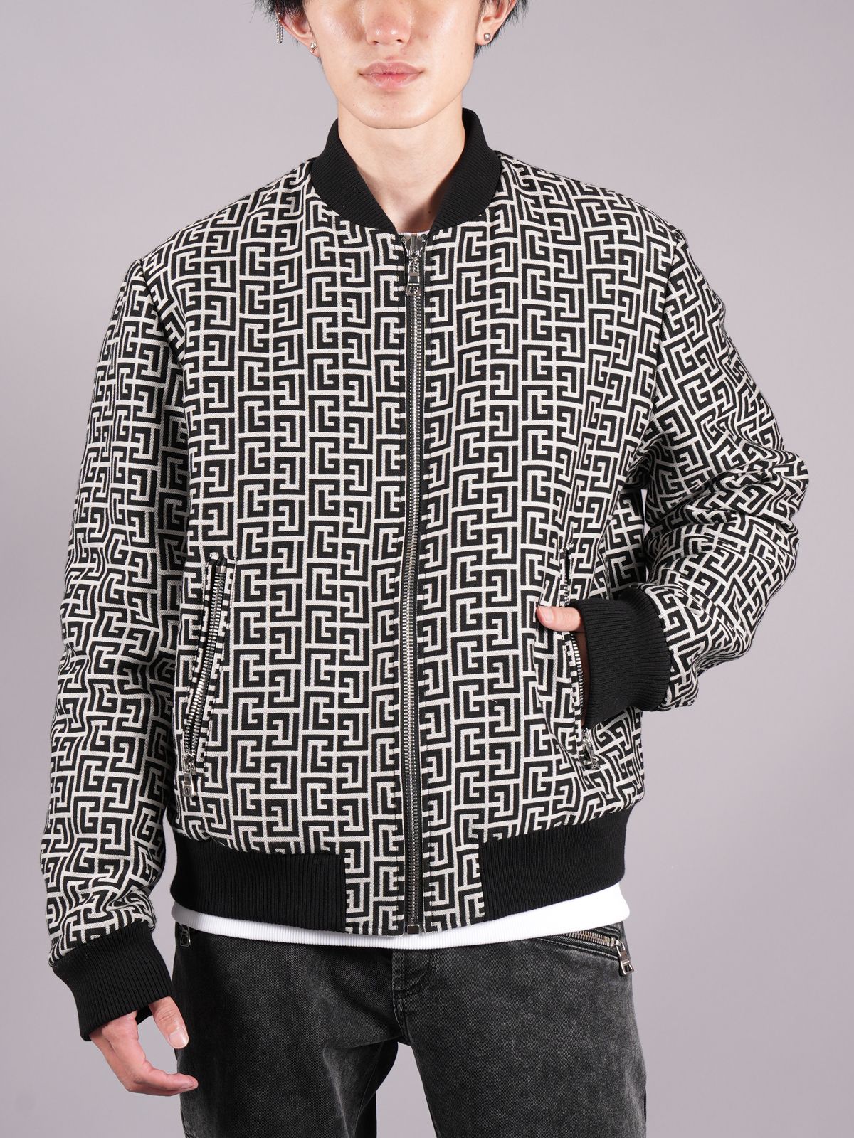 BALMAIN - 【ラスト1点】REVERSIBLE MONOGRAM BOMBER JACKET