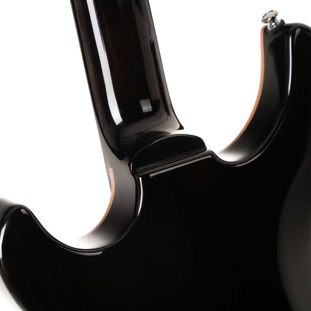 M600 – Cort Guitars