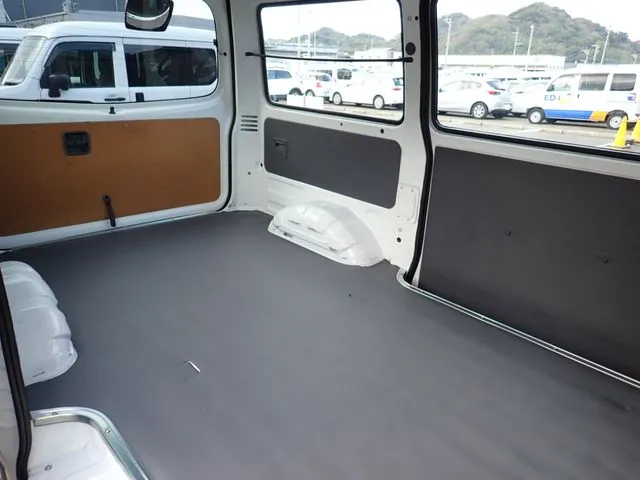 マツダ ボンゴバン 1．15t 2WD DX 低床 HR（159.0万円）の