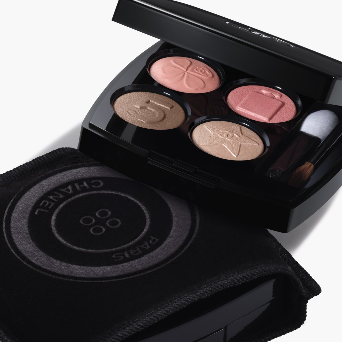 LES 4 OMBRES BOUTONS Multi-effect quadra eyeshadow 209 - Boutons