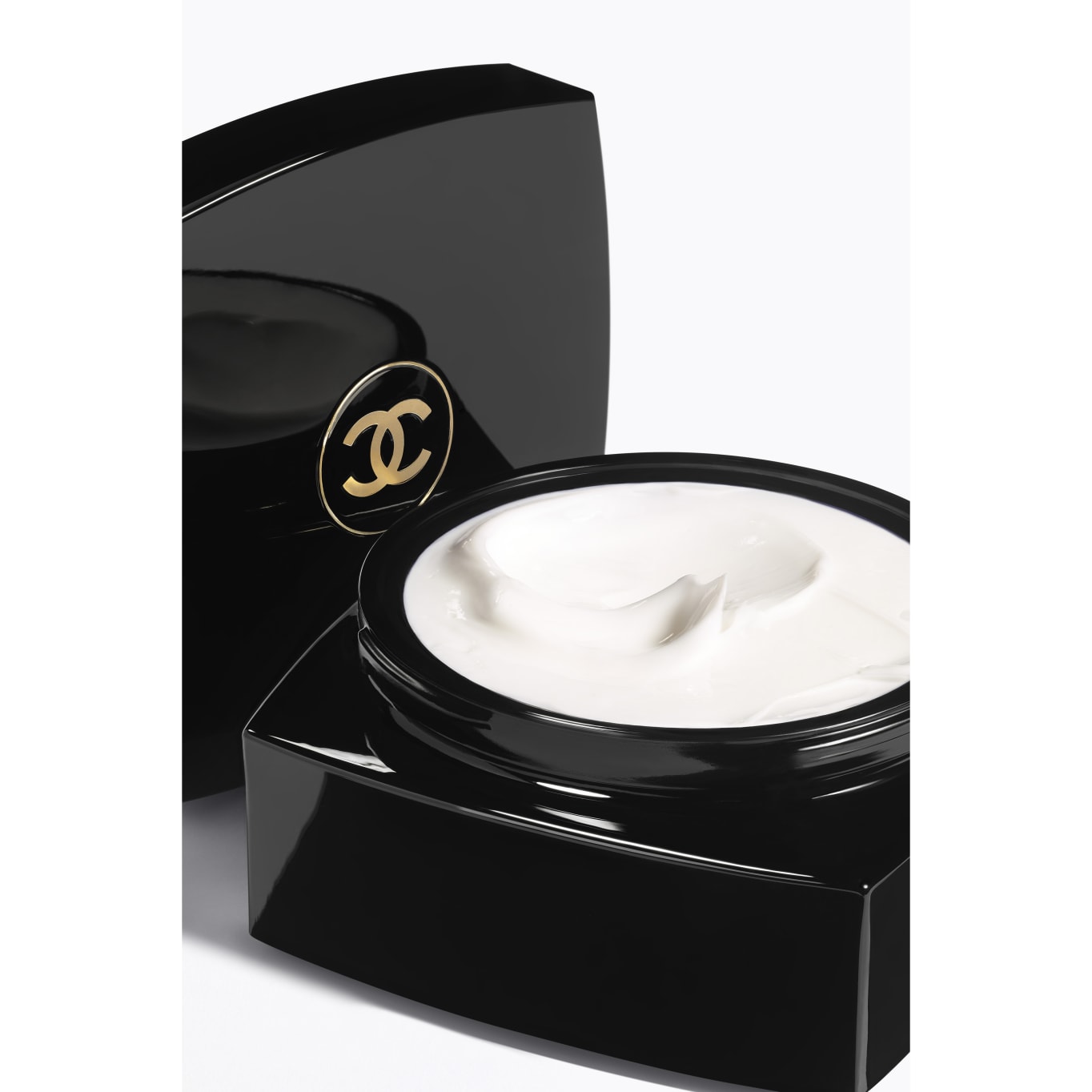 ココ ヌワール ボディ クリーム - 150 g | CHANEL シャネル