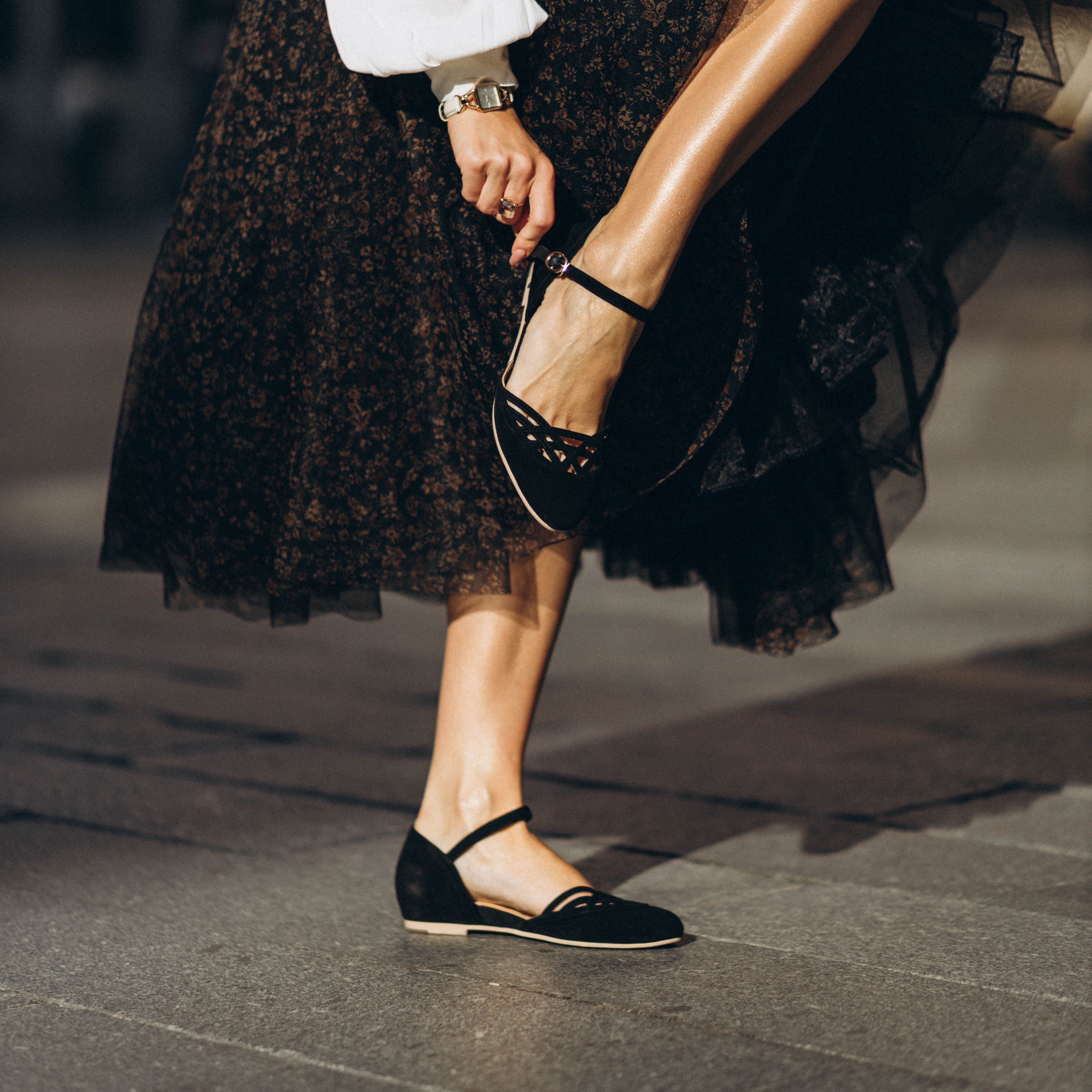 Dark Academia Vintage Inspired Ladies Flats - Serpente (Black