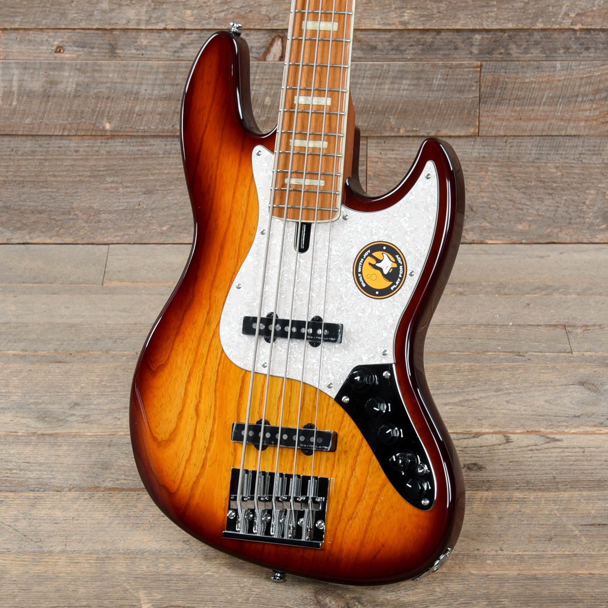 Sire Marcus Miller V8 Swamp Ash 5-String Tobacco Sunburst