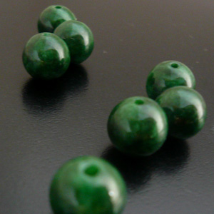 翡翠の6ミリ珠パーツ 4P。台湾、ミャンマーの翡翠ビーズ|茶芸館ドットコム