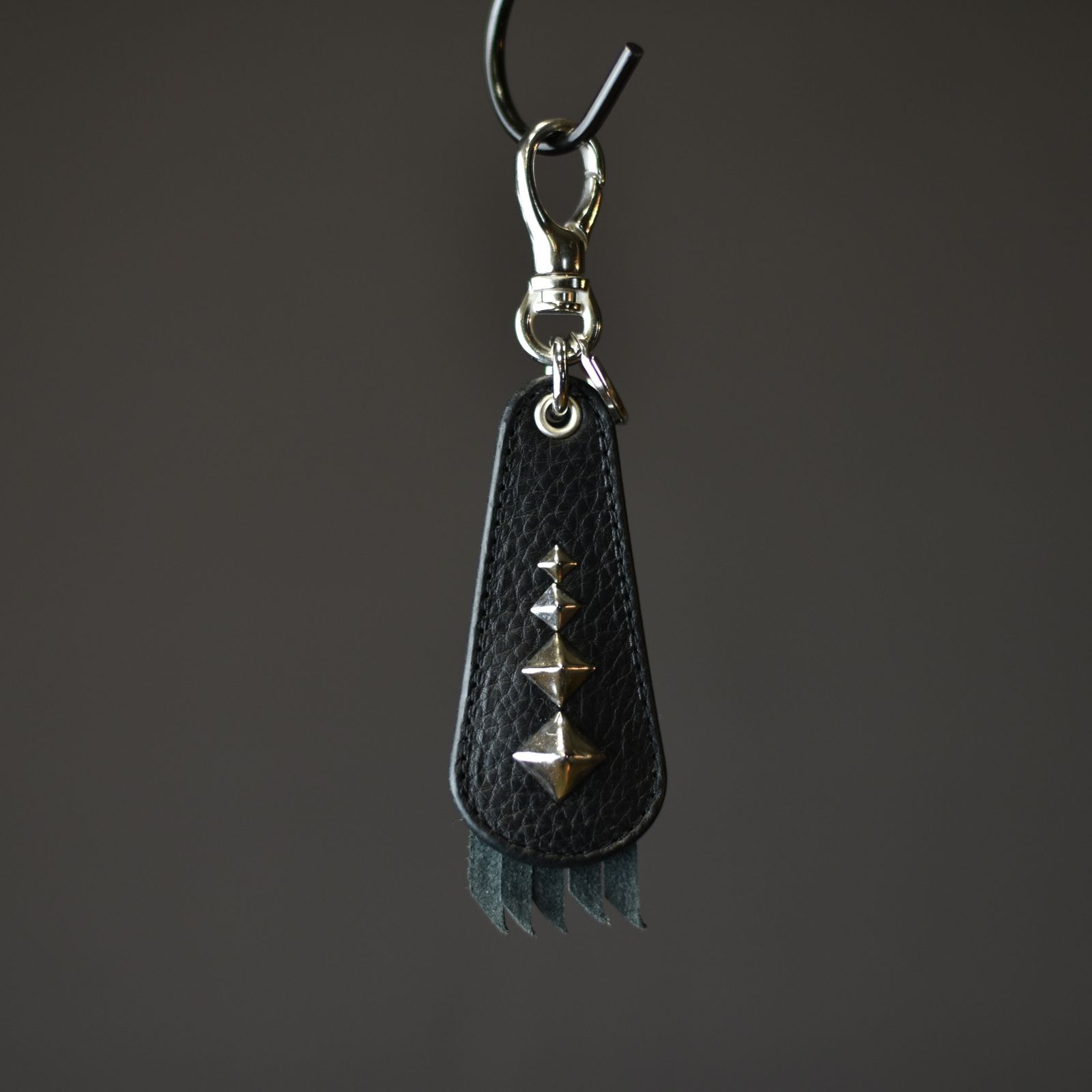 CALEE - Studs & Embossing assort leather key ring -Type D- (Black