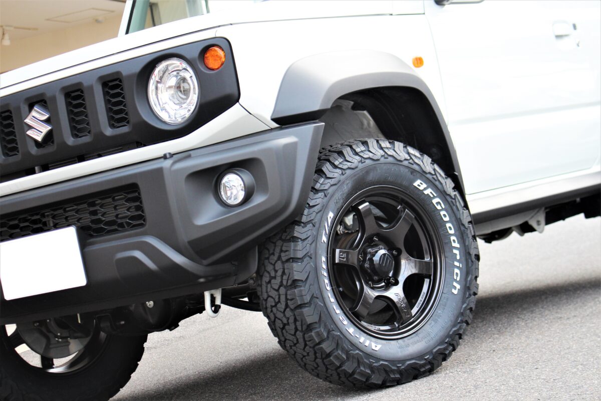 JB74 ジムニーシエラをトータルカスタム！RAYSグラムライツ57DR-X 16
