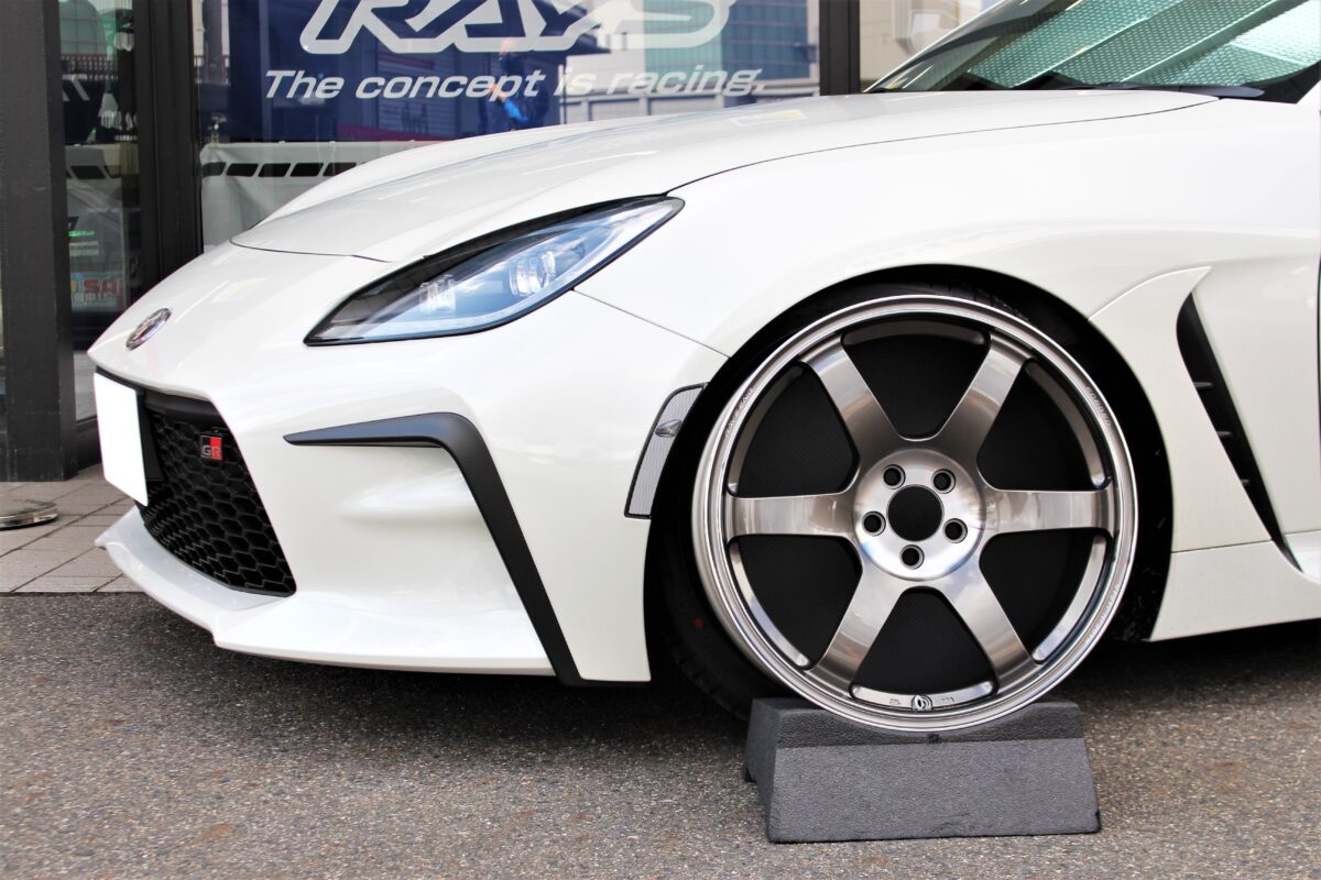 RAYS VOLK RACING TE37SAGA SL 18インチ到着！GR86 / BRZには8.5J？9.5