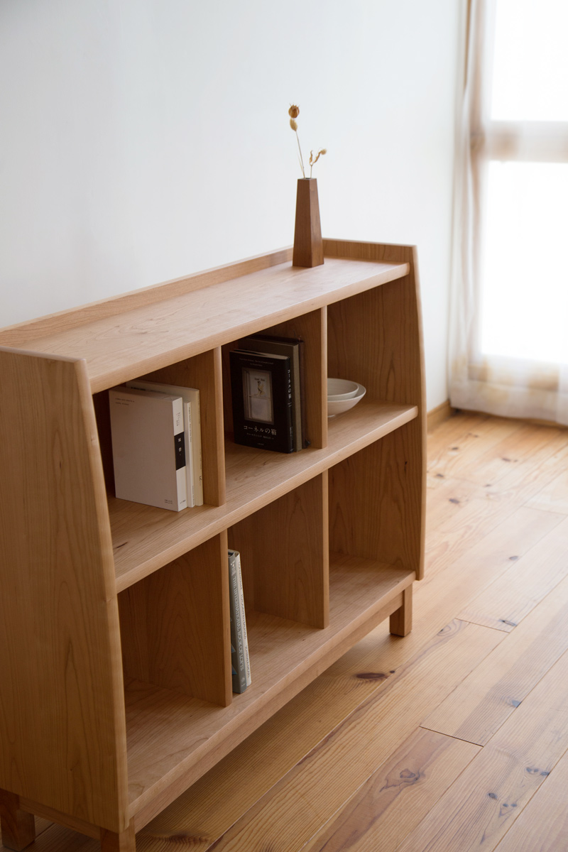 オーダー家具・C-449 ブラックチェリーの絵本棚 長野県の家具工房クラポ