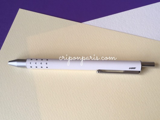 ラミー スイフト」ローラーボール 意表を突くアイデアとはまさにこれ