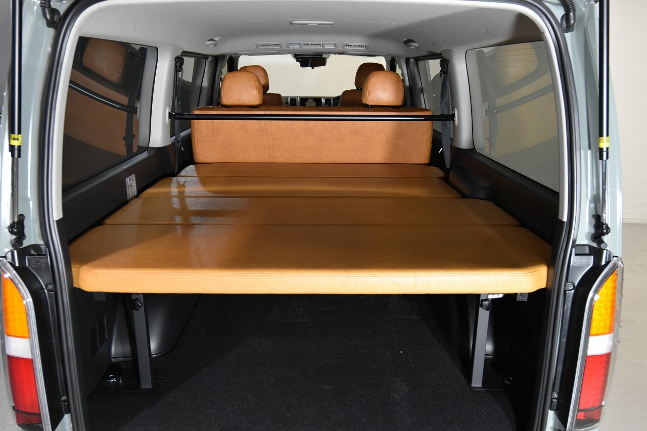 200系ハイエースバンナロー型DX用（5D）カーゴマット コンプリートセット