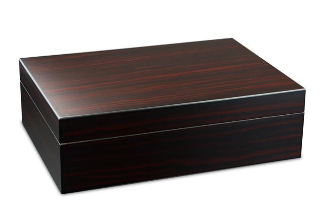 エボ二―・ヒュミドール50＆灰皿、シガーケース、シガーシザーセット