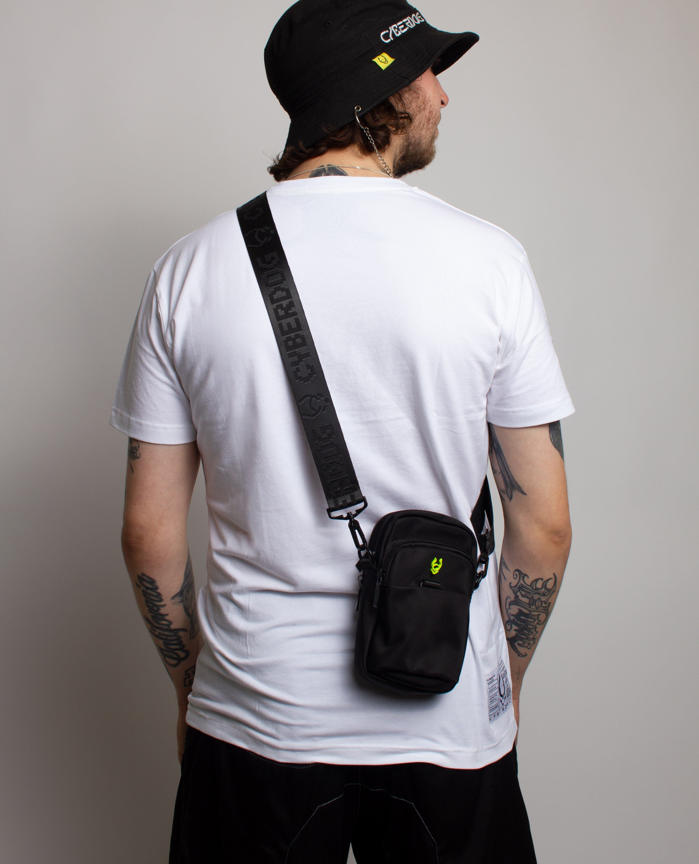 CROSS BODY RAVE BAG – Cyberdog