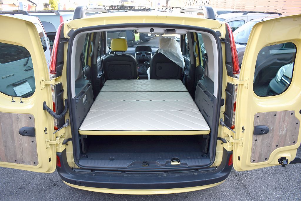 カングーベッドキット カスタマイズオーダー | News & Blog | ルノー