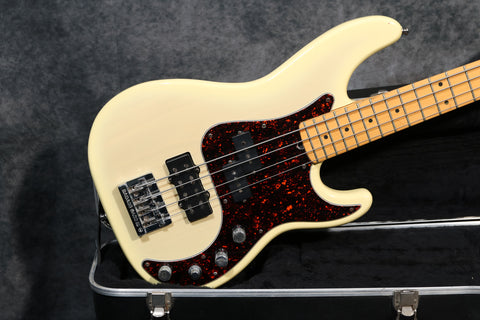 1996 Fender American Deluxe Precision Bass, Blonde – Andy Baxter