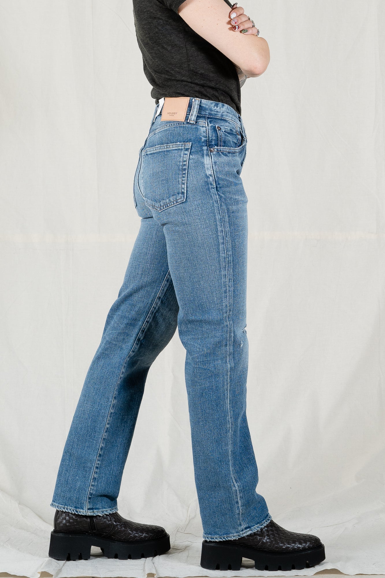Moussy MV Nichols Straight Jean – AB FITS
