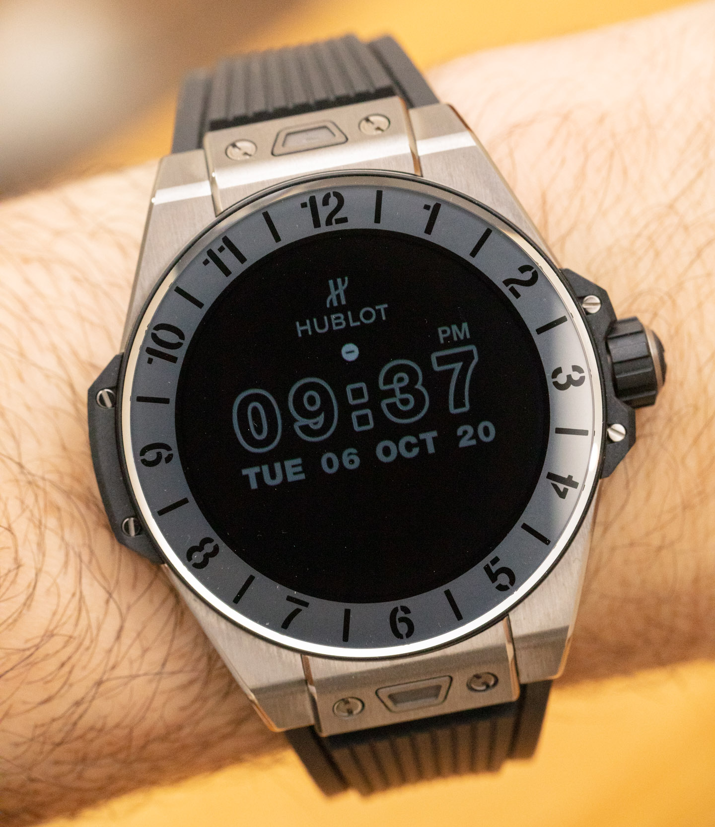 Hublot Big Bang e Smartwatch Review | aBlogtoWatch