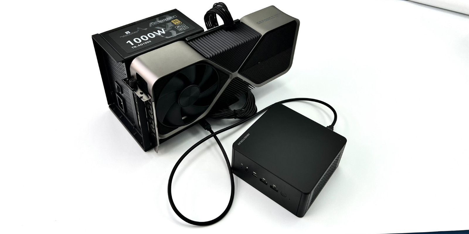 USB4/TB3/T4B to Pcie X16 adapter for eGPU