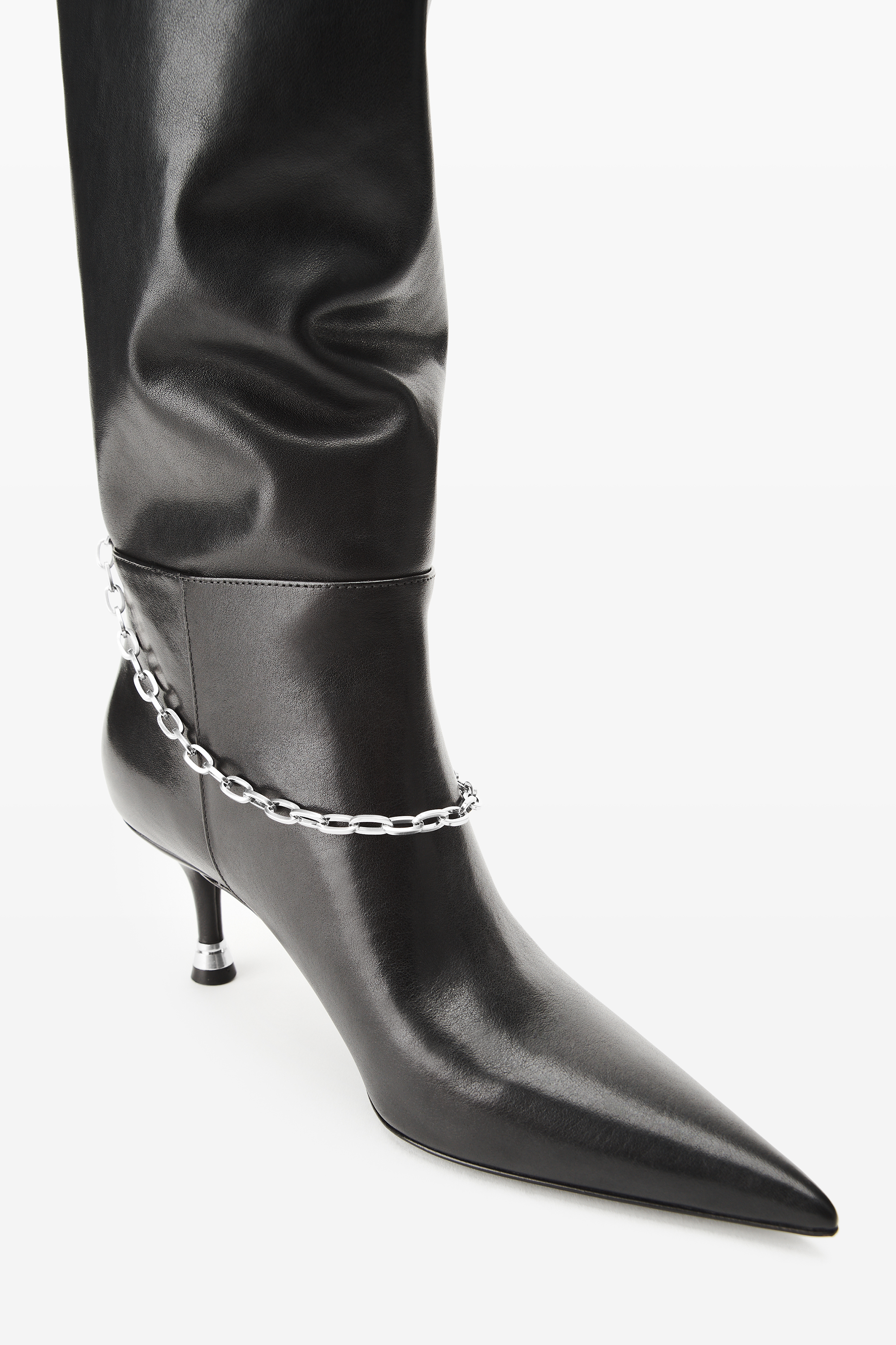 Akila Slouch Boot in Leather 65MM in BLACK | alexanderwang®