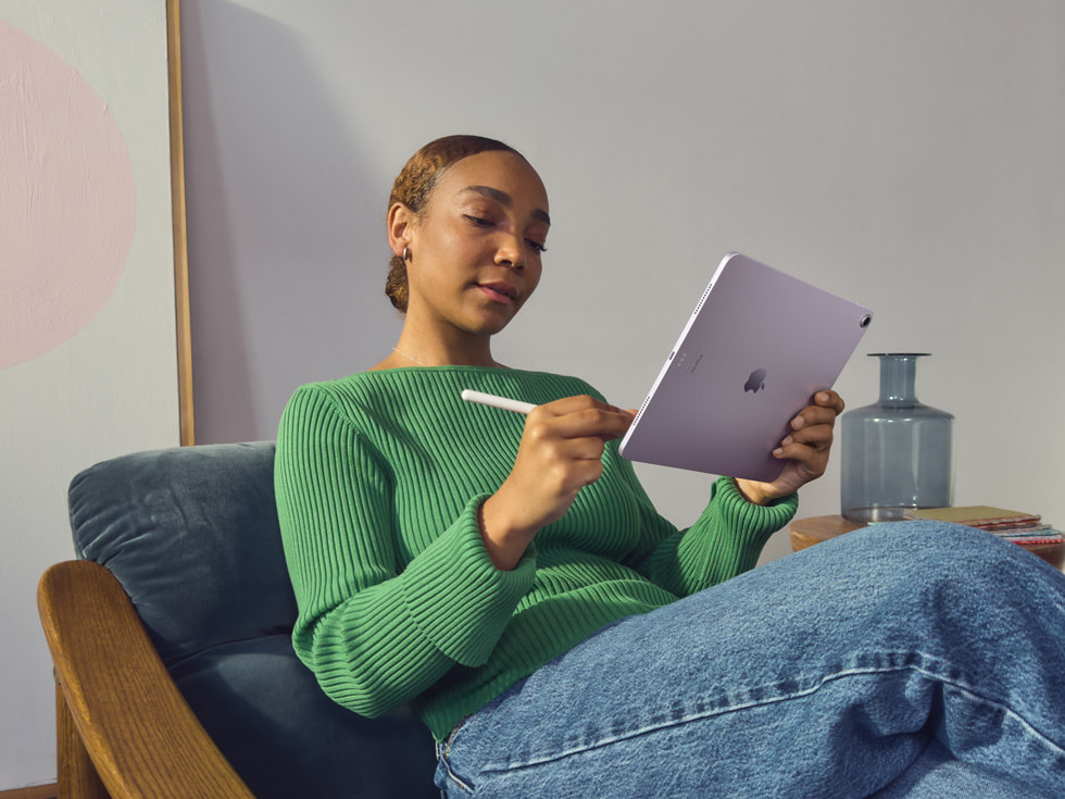 Apple、M2を搭載し、再設計された11インチとまったく新しい13インチの
