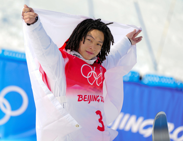 平野歩夢、日本勢初の金メダル スノーボード男子ハーフパイプ - 2022