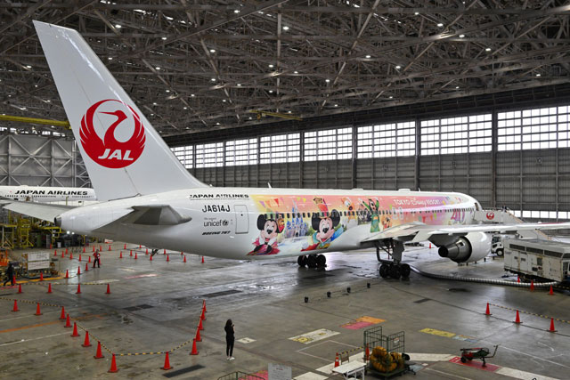 東京ディズニー開園40周年祝う767 写真特集・JAL Colorful Dreams Express