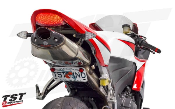 車検対応 シャープなLED リアウインカー CBR600RR/1000RR用｜AxxL