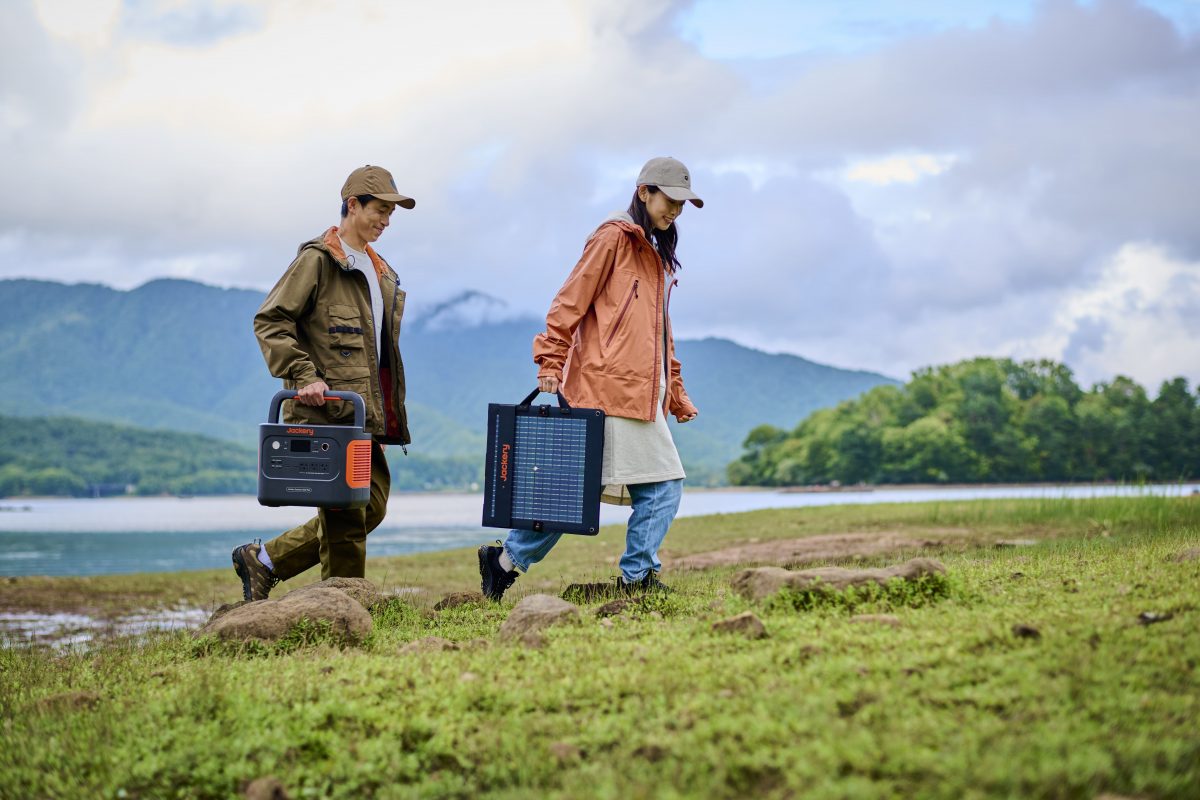 人気の両面発電ソーラーパネル「Jackery SolarSaga 100」が使いやすい