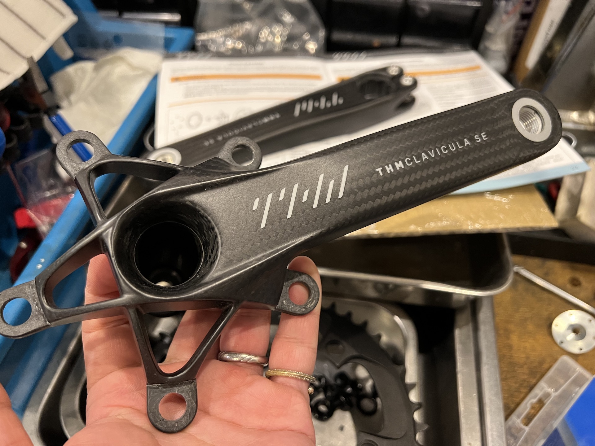 THM Carbones Clavicula SE クランク – サイクルショップ マティーノの