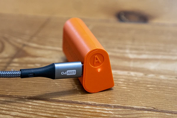 SwitchBot ロック Pro専用充電バッテリーで、乾電池を節約！2系統電源