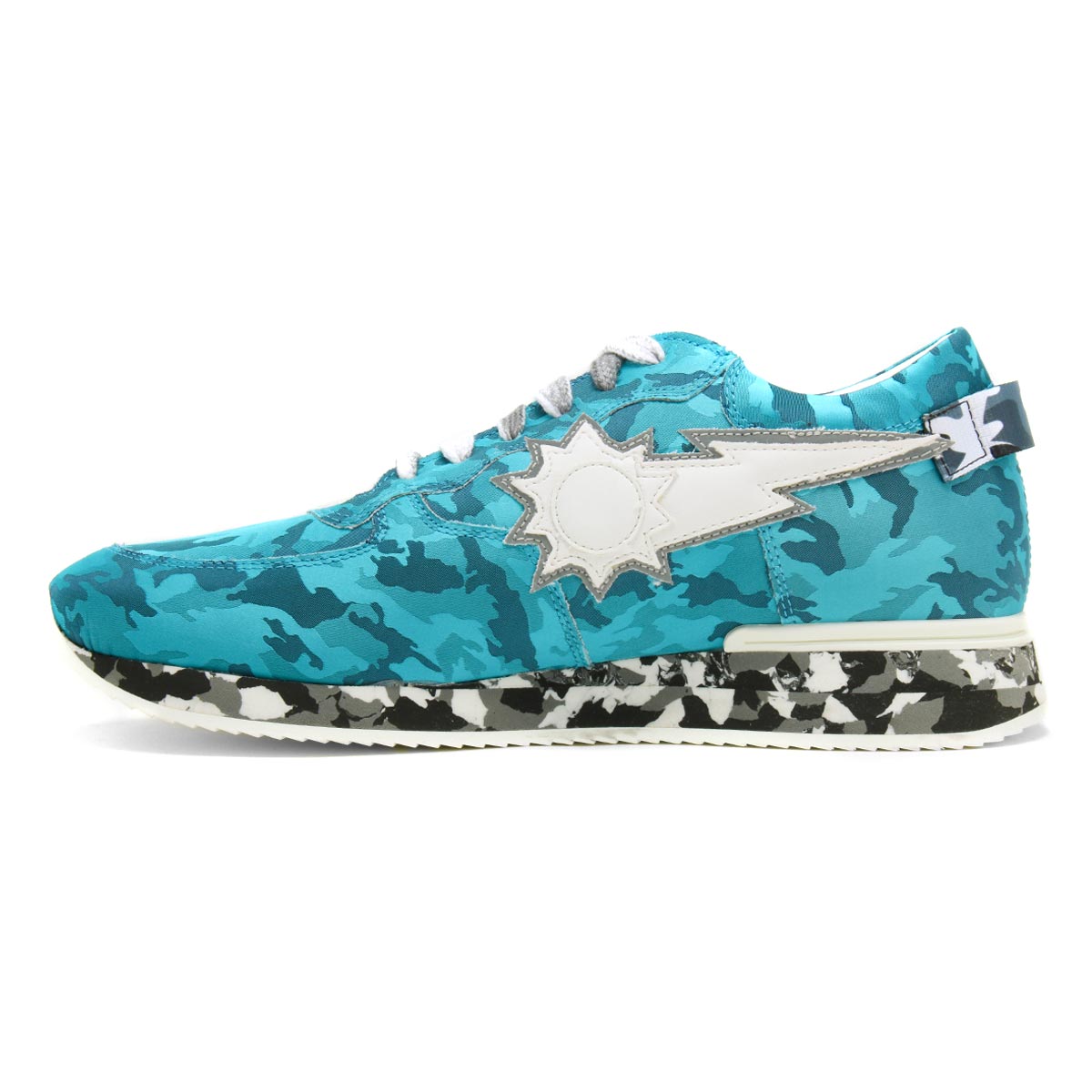 サンダー】ディースクエアード 迷彩柄& 1964 ネイビースニーカー