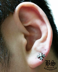 クロムハーツCHプラススタッド（ピアス）|クロムハーツ通販専門店