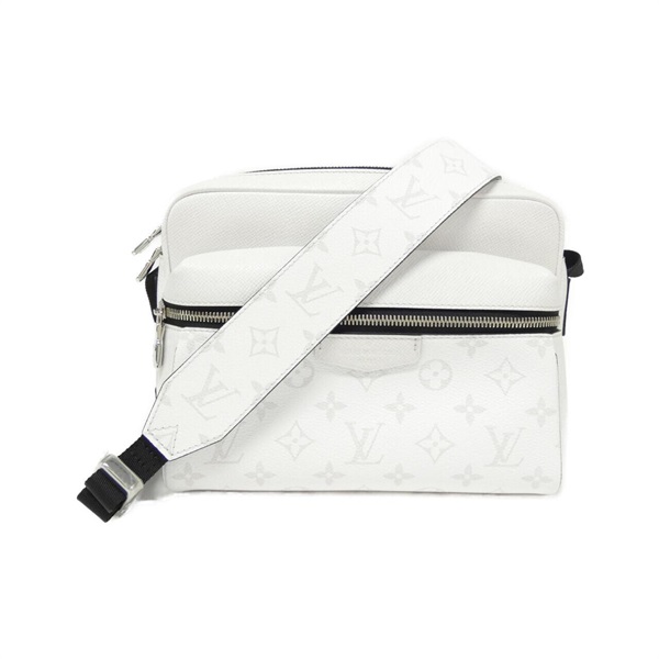 ルイ・ヴィトン(LOUIS VUITTON)ルイヴィトン タイガ ラマ アウトドア