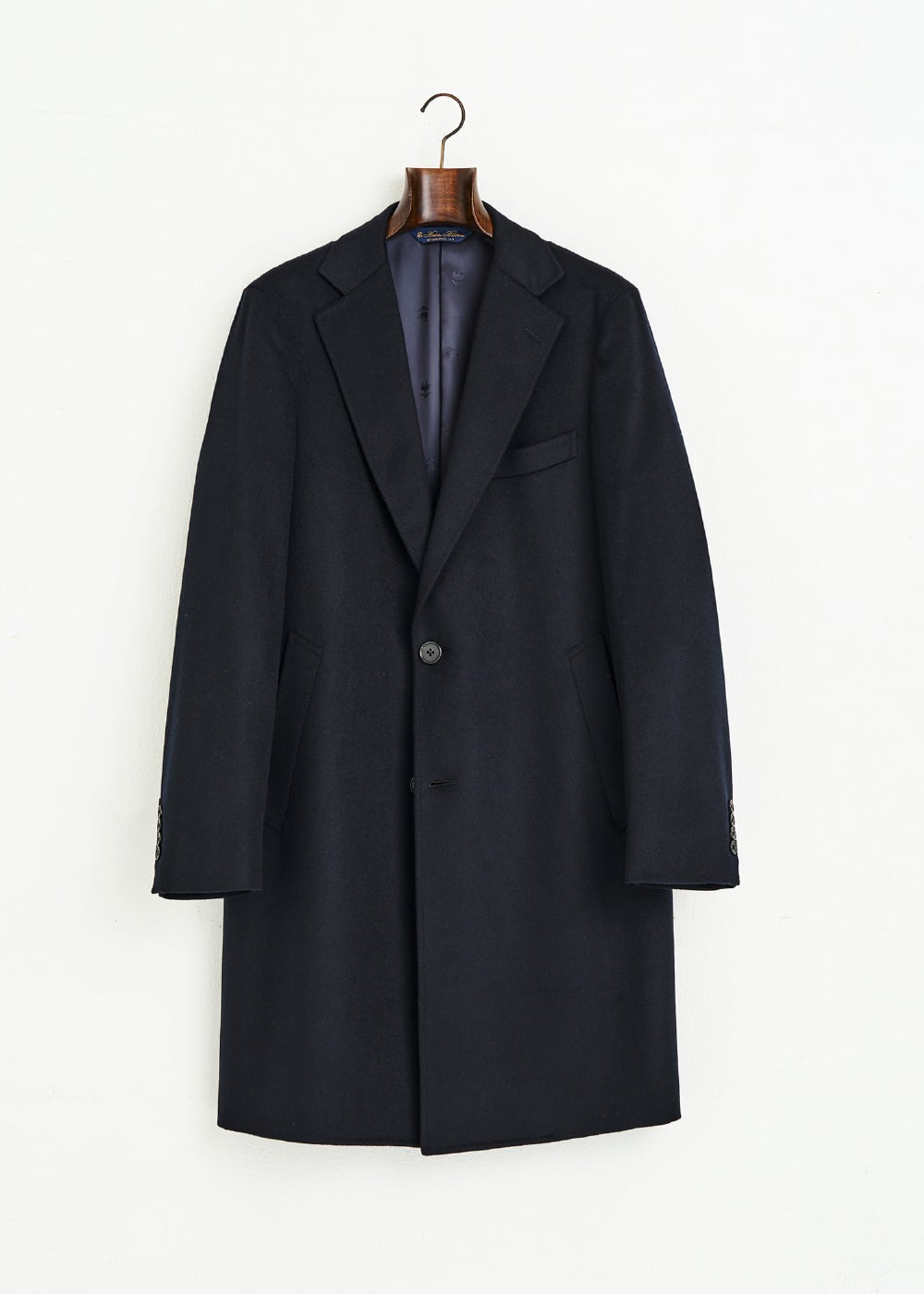 OUTERWEAR COLLECTION 2024 滝藤賢一コートを愉しむ | Brooks Brothers