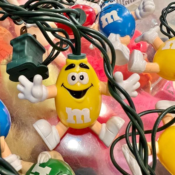 m&m's エムアンドエムズ ホリデー ハッピーライト 10連ストリング