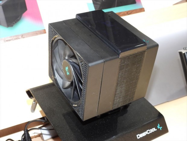 COMPUTEX：最強空冷クーラーの限界突破、ベイパーチャンバー採用で