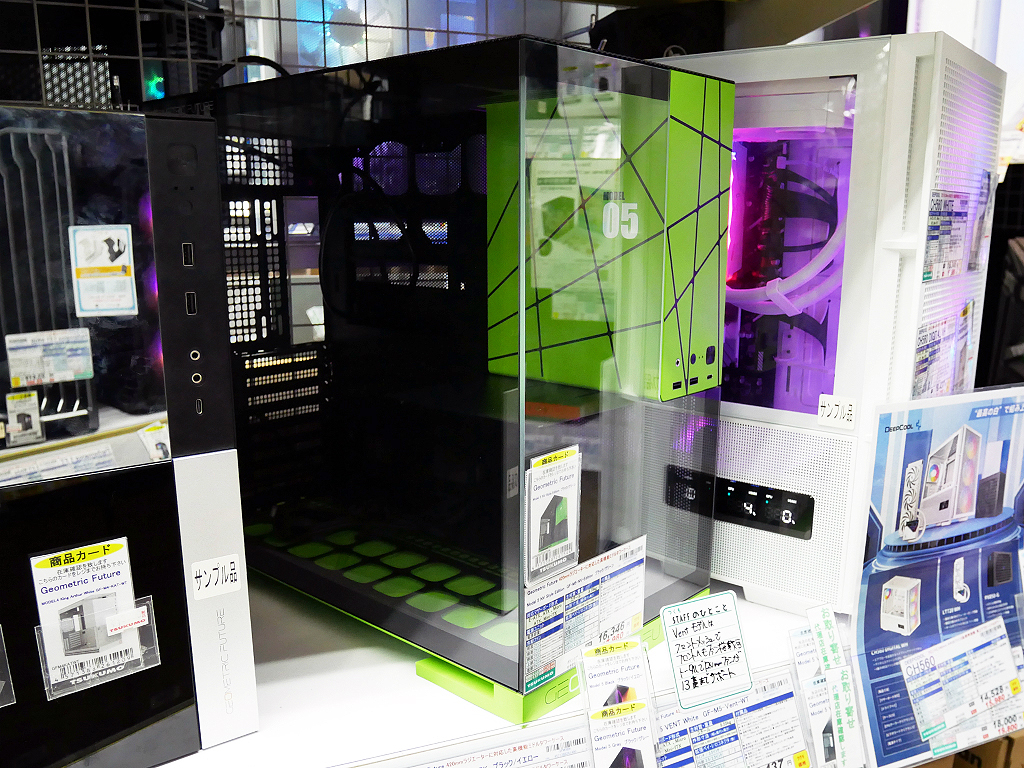 アキバ入荷情報) Geometric FutureのピラーレスPCケース「Model 5」は