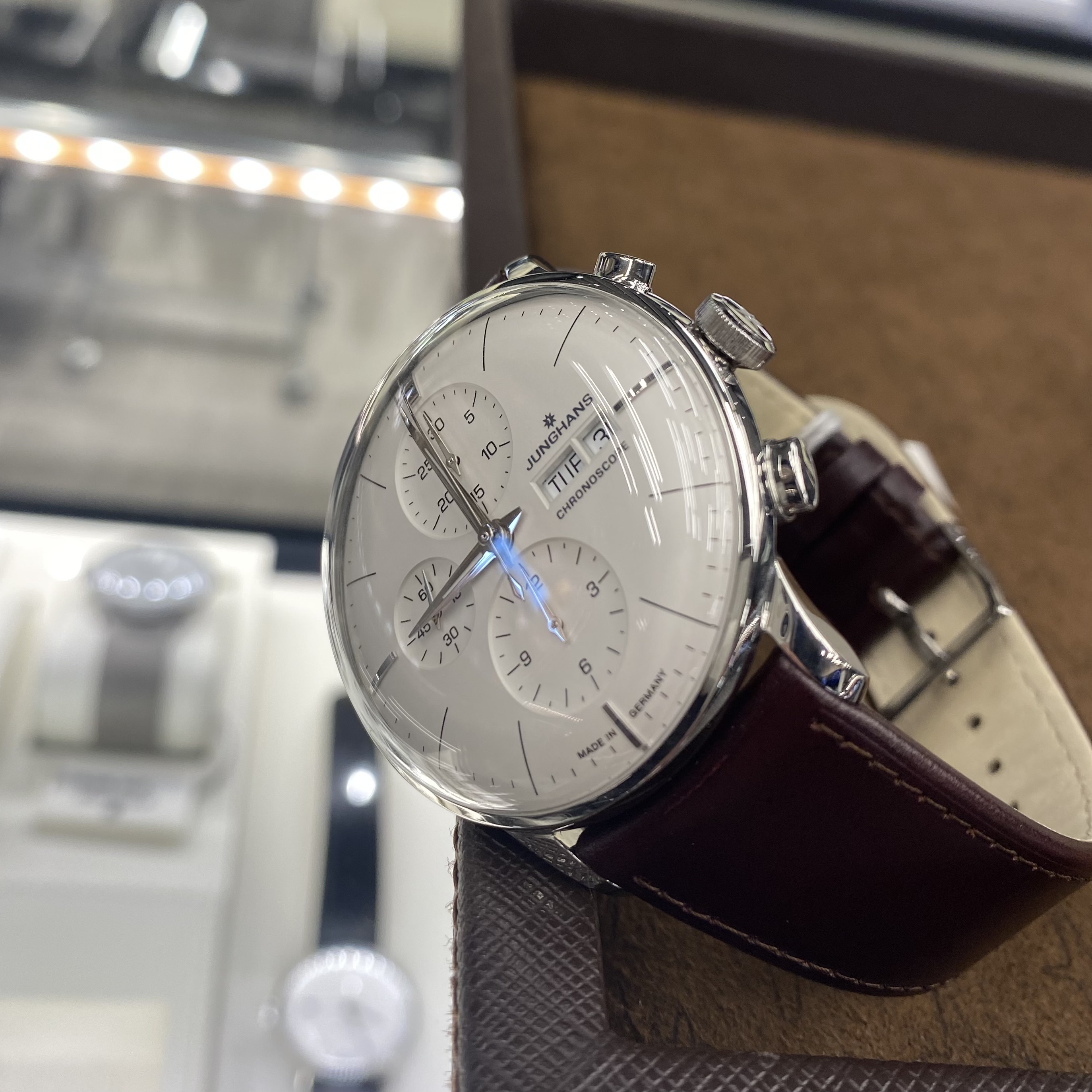 ユンハンス(JUNGHANS) マイスタークロノスコープ MEISTER CHRONOSCOPE