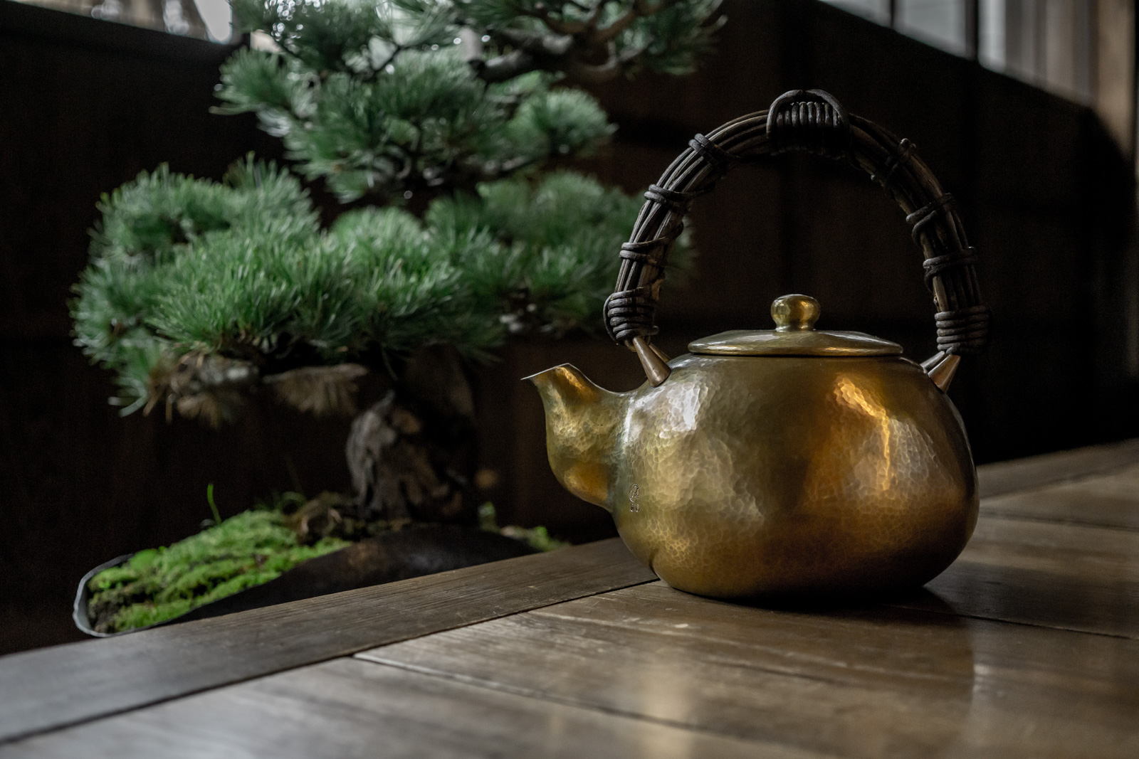無形文化財 鎚起銅器「玉川堂」- GYOKUSENDO
