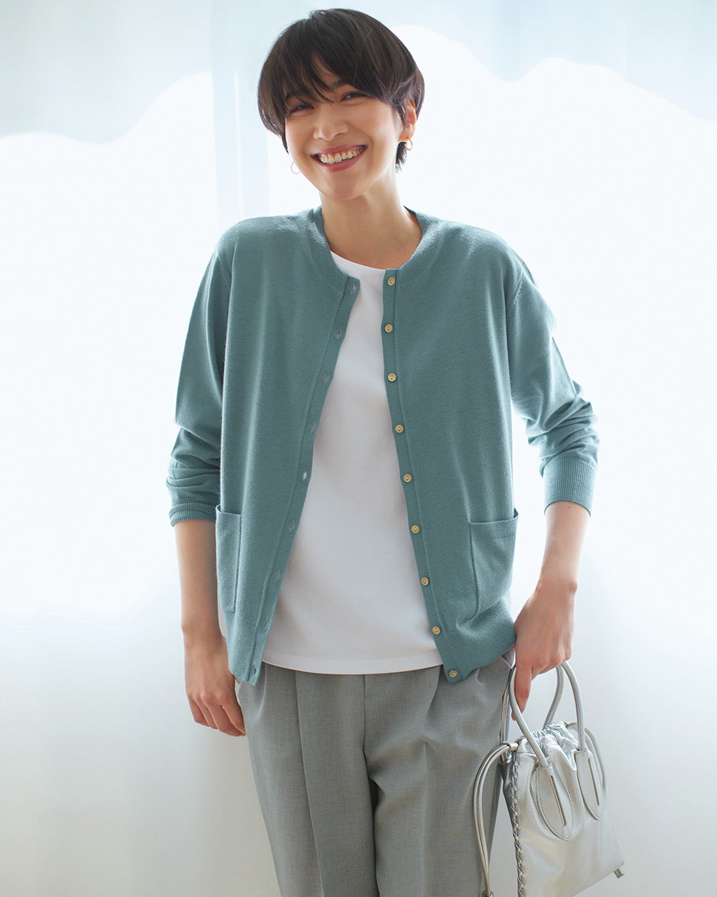 ウール混ハイゲージ・リバーシブルカーディガン/DoCLASSE