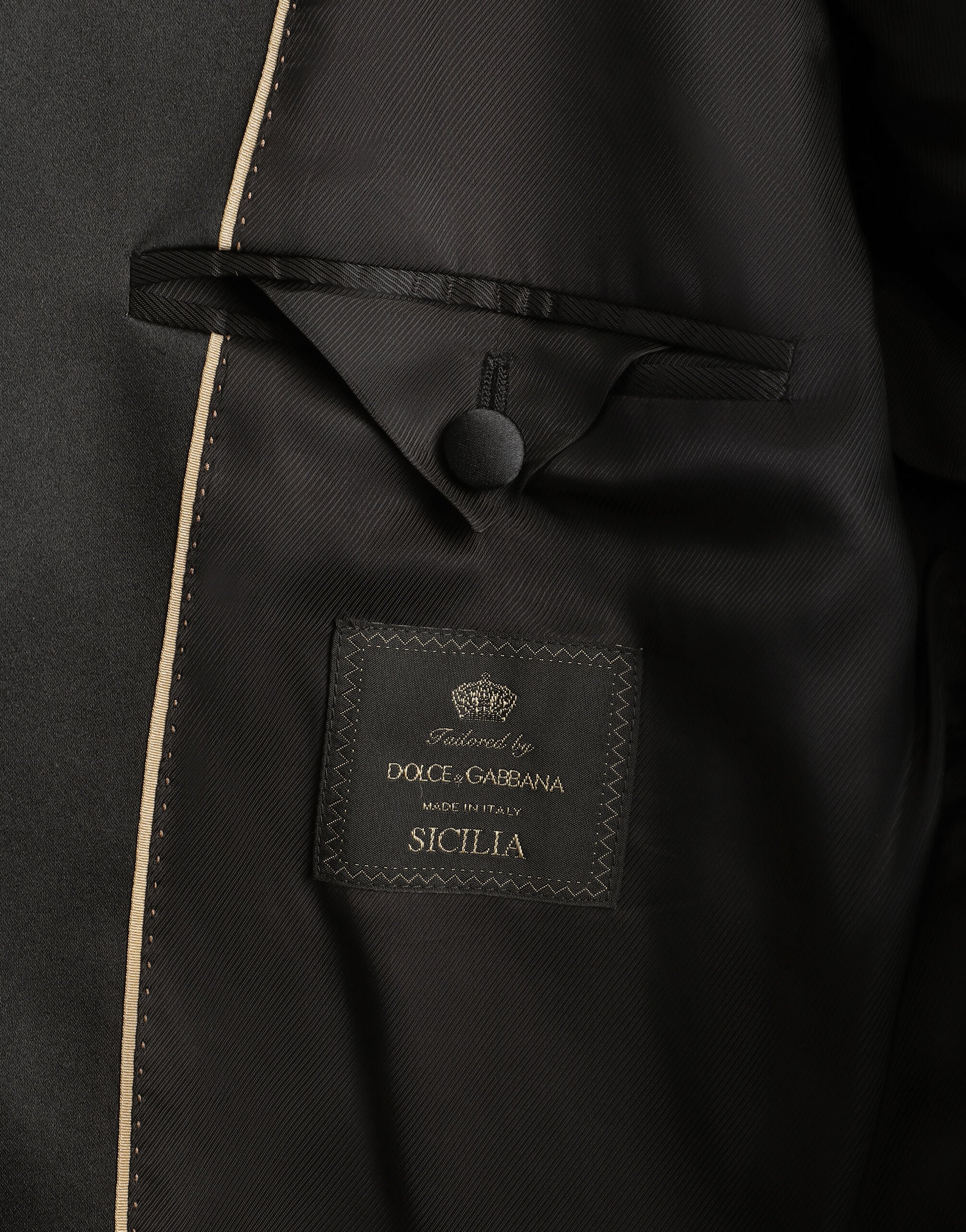 Three-piece Sicilia-fit suit in stretch wool in Black for Men