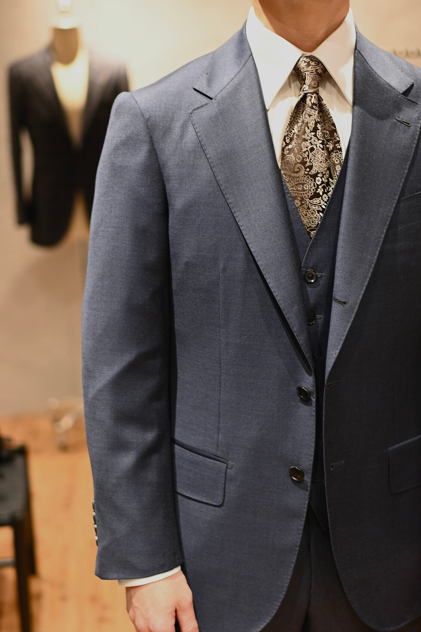 スリーピーススーツを