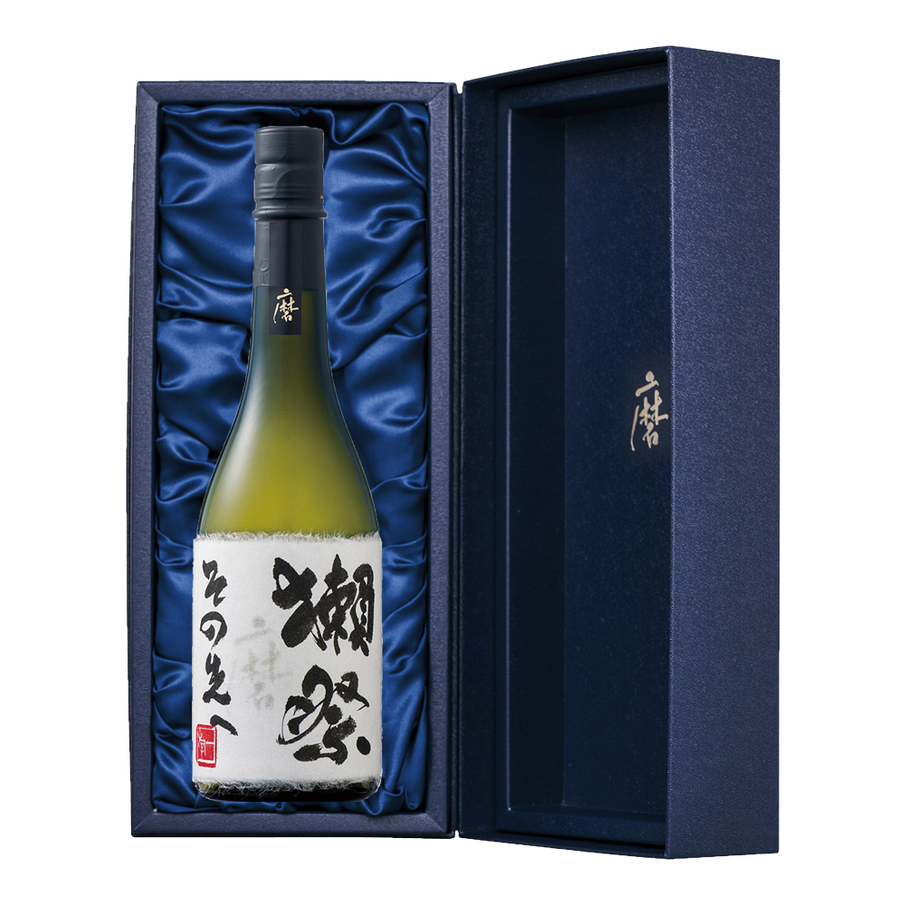 獺祭 磨き その先へ 化粧箱入り 720ml | 株式会社獺祭 直販サイト