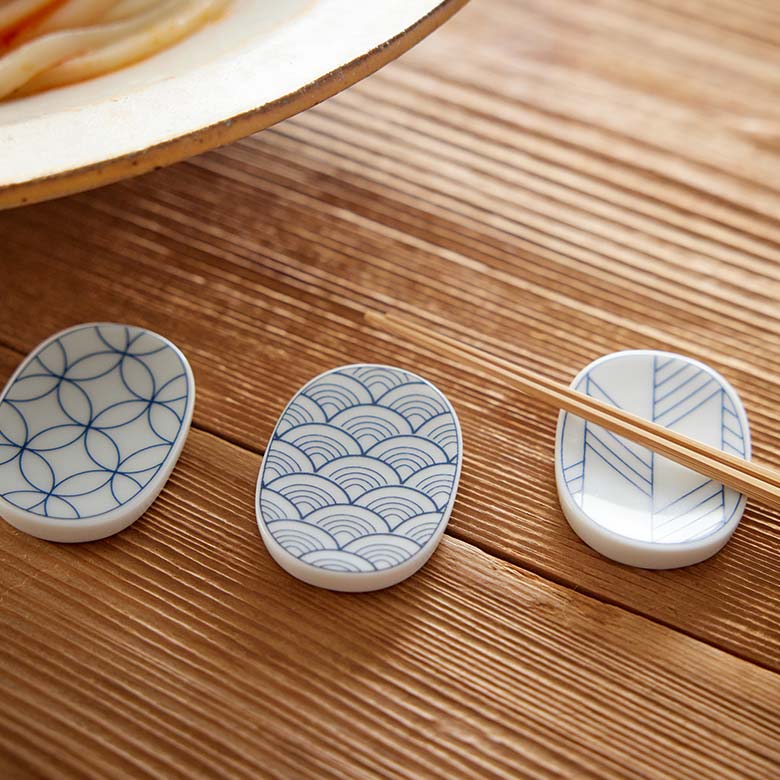 永峰窯 和モダン箸置き 矢羽青｜DEAN & DELUCA【公式】